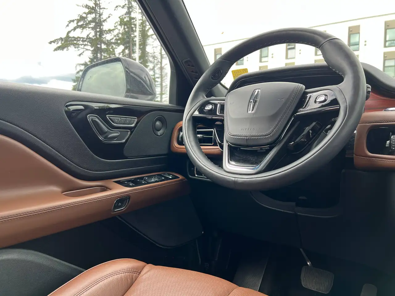 Lincoln Aviator снимка Lincoln Aviator