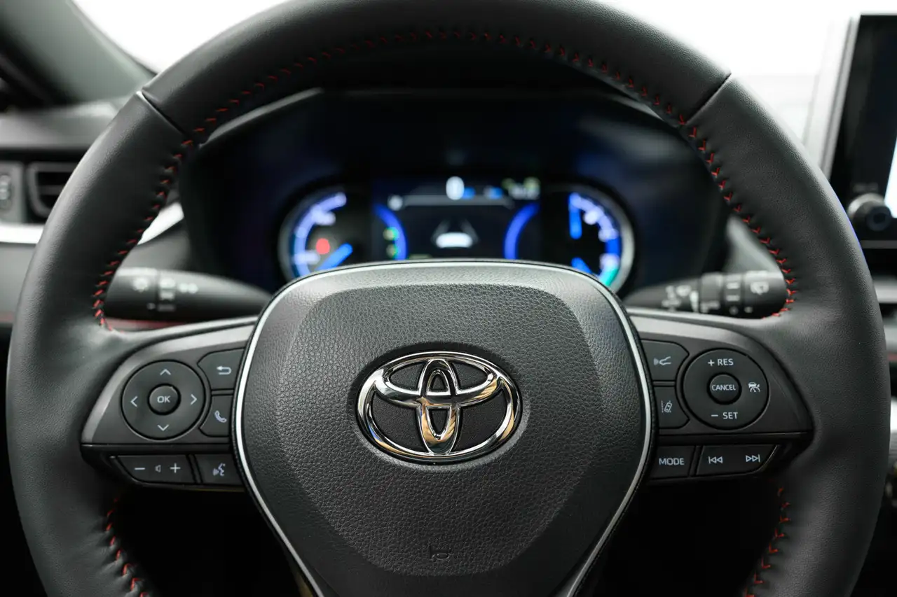 Toyota RAV 4 Prime снимка Toyota RAV 4 Prime
