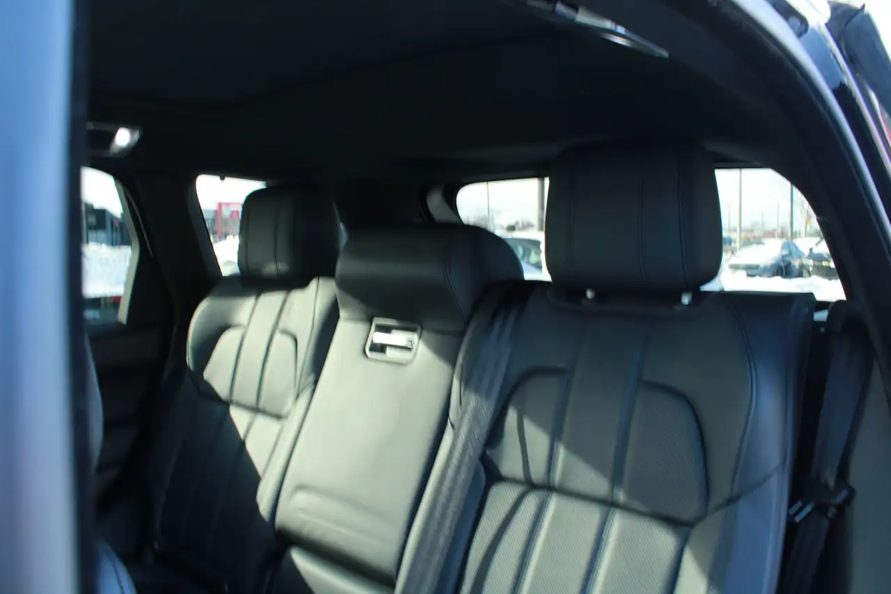 Land Rover Range Rover Sport снимка Land Rover Range Rover Sport