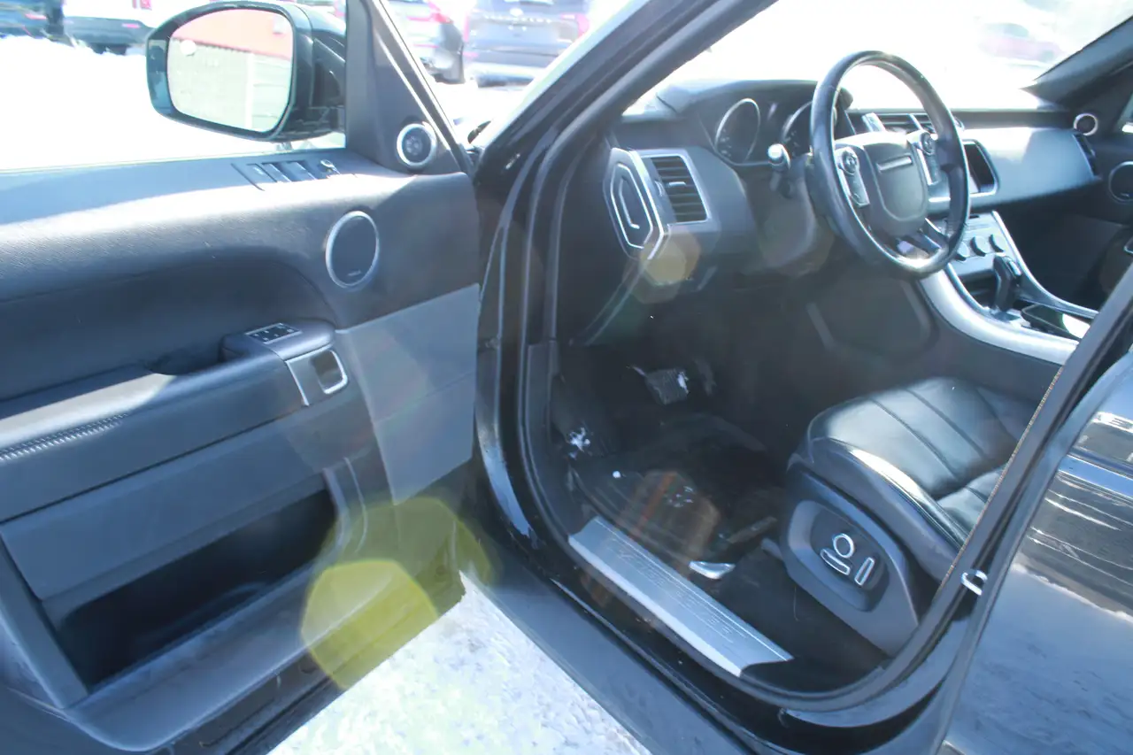 Land Rover Range Rover Sport снимка Land Rover Range Rover Sport