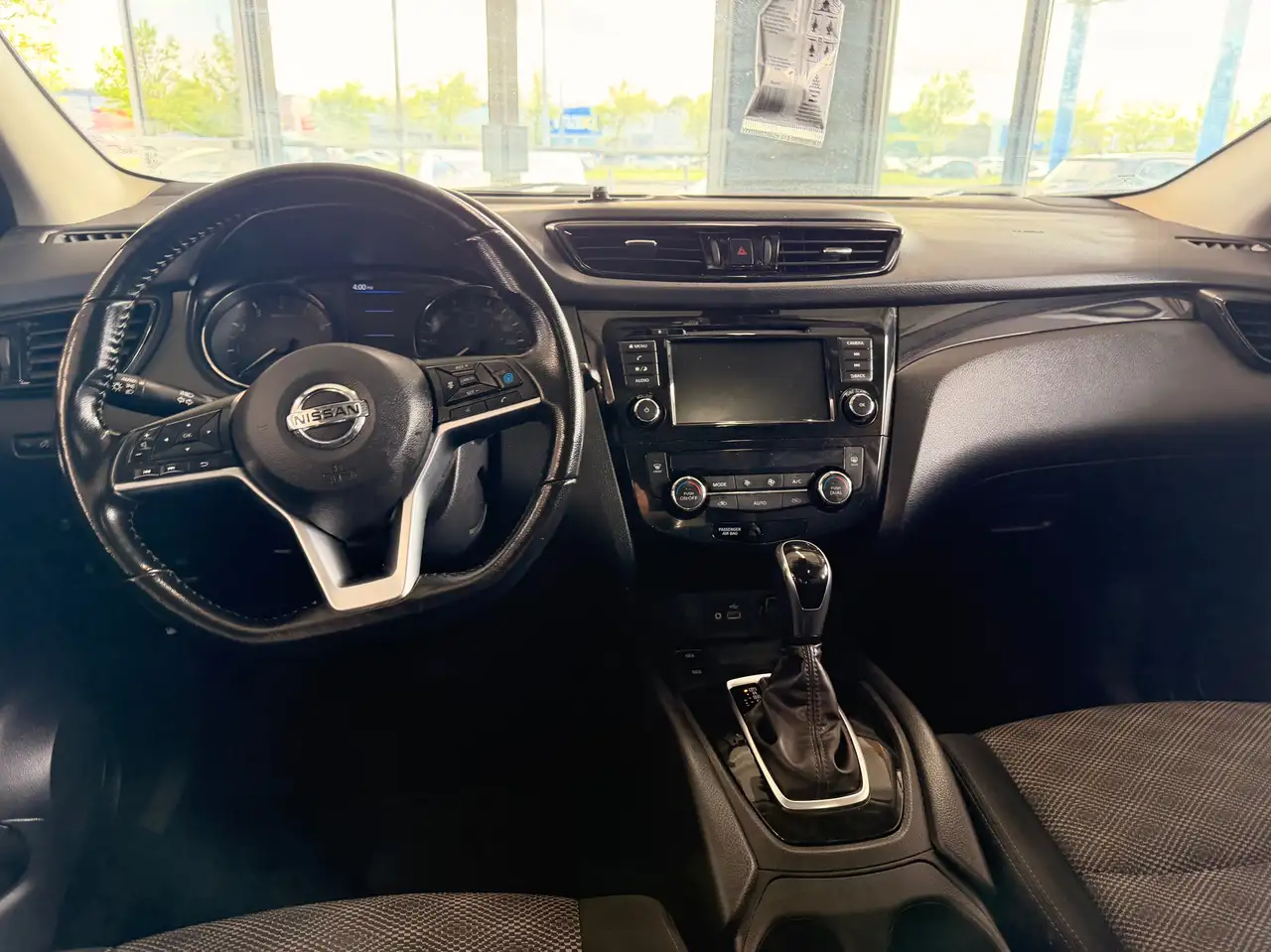Nissan Qashqai photo Nissan Qashqai