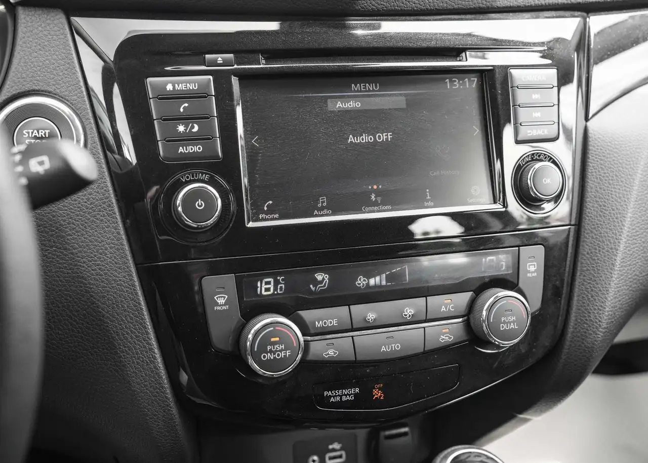 Nissan Qashqai photo Nissan Qashqai