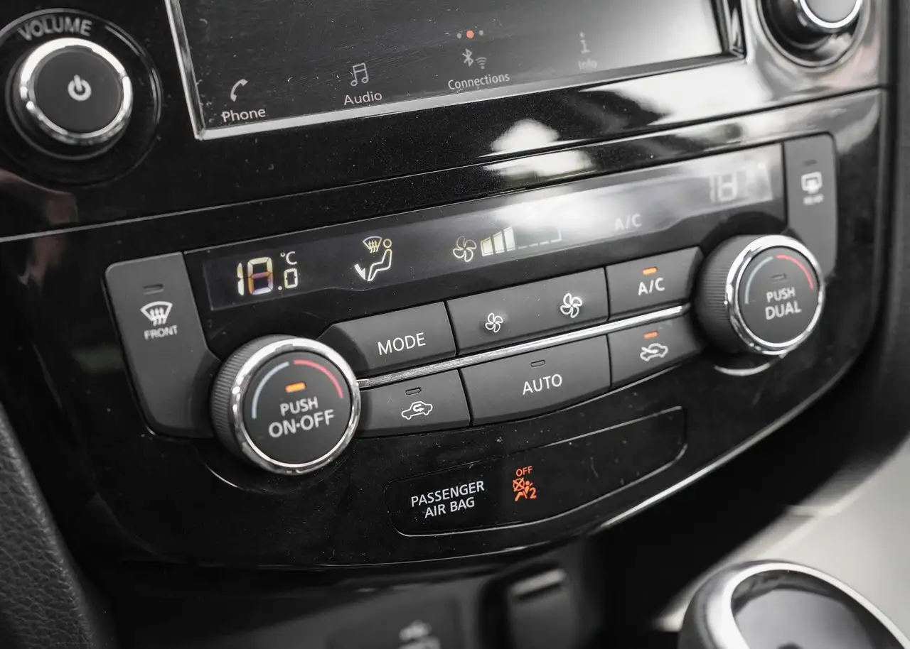 Nissan Qashqai photo Nissan Qashqai