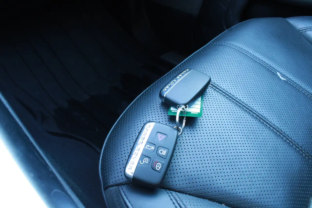 Land Rover Range Rover Sport снимка Land Rover Range Rover Sport
