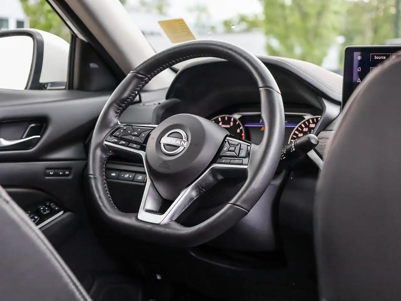 Nissan Altima снимка Nissan Altima