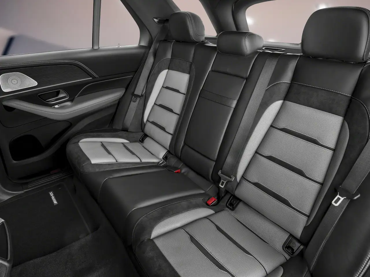 Mercedes-Benz GLE photo Mercedes-Benz GLE