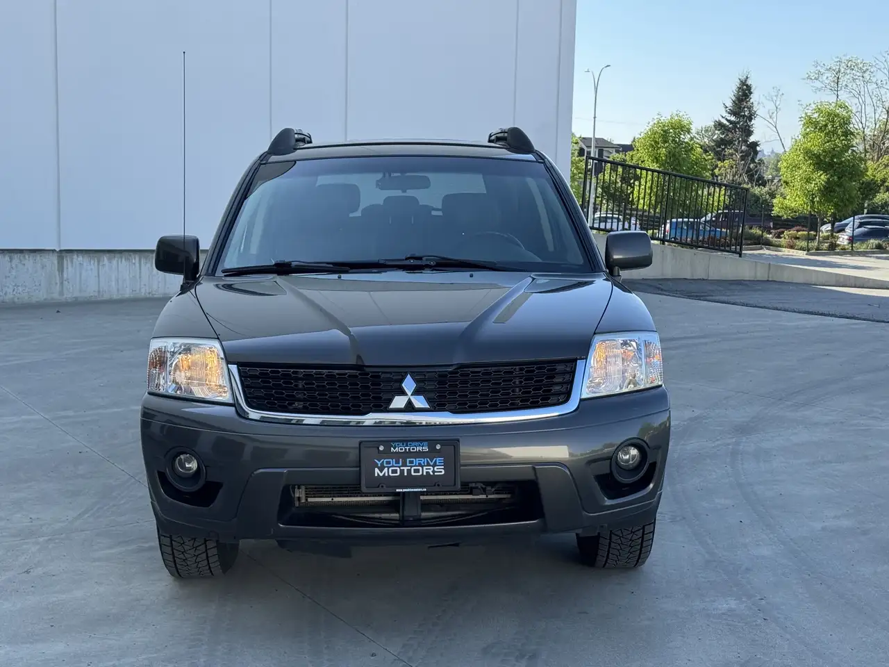 Mitsubishi Endeavor photo Mitsubishi Endeavor