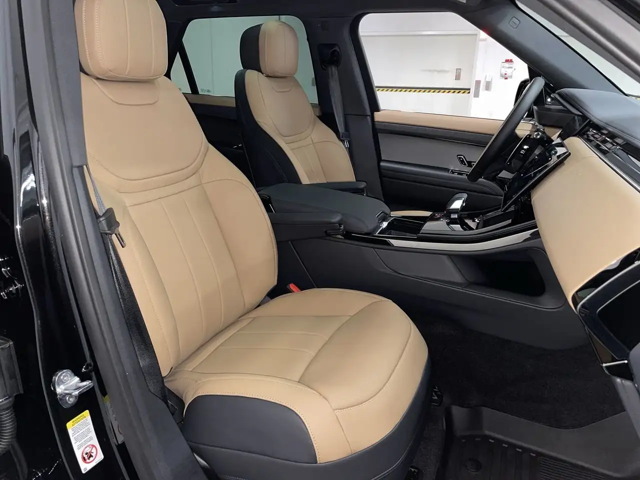 Land Rover Range Rover Sport photo Land Rover Range Rover Sport