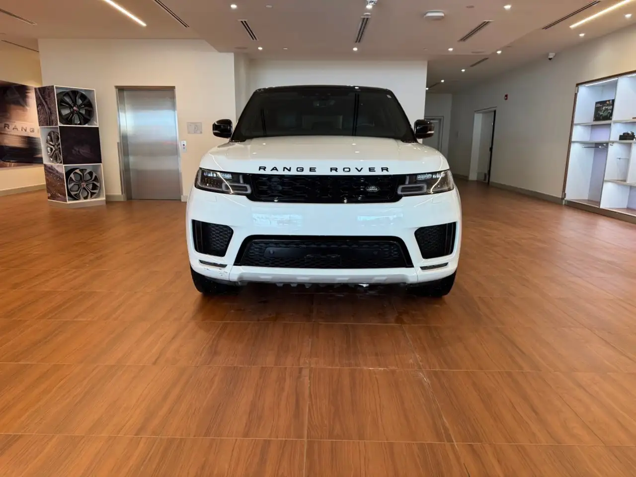 Land Rover Range Rover Sport photo Land Rover Range Rover Sport