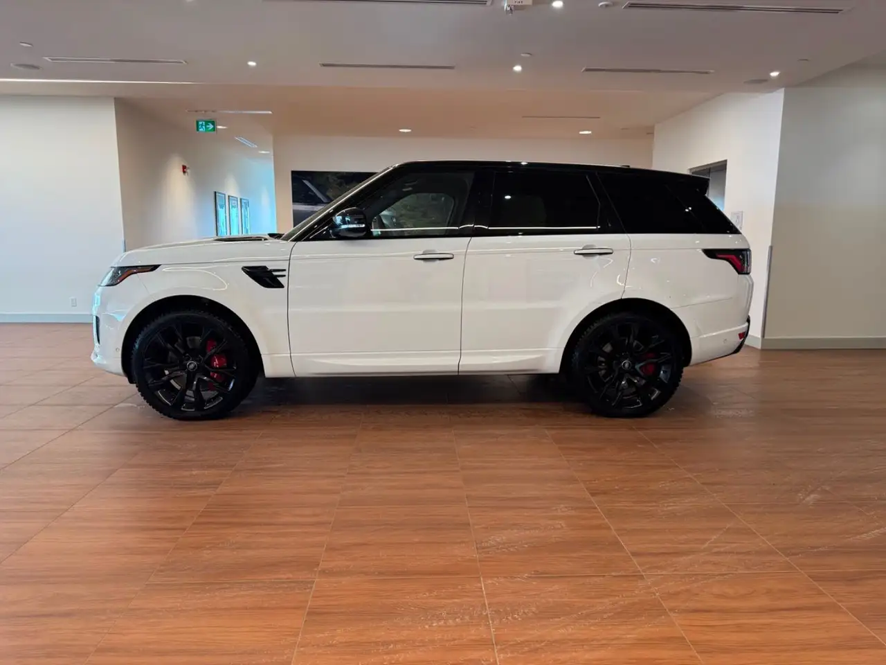 Land Rover Range Rover Sport photo Land Rover Range Rover Sport
