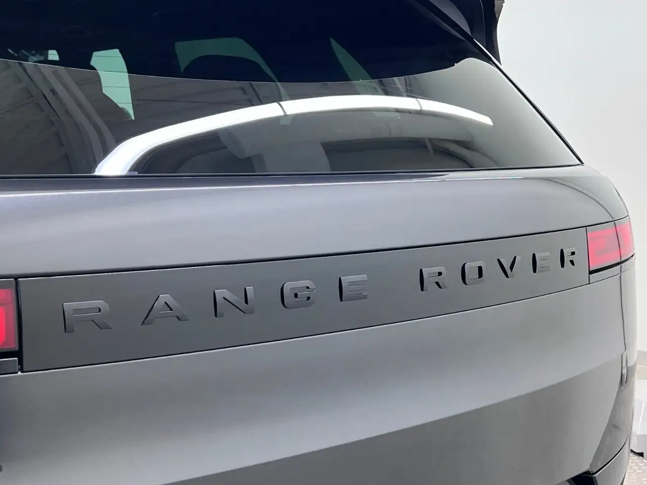 Land Rover Range Rover Sport снимка Land Rover Range Rover Sport