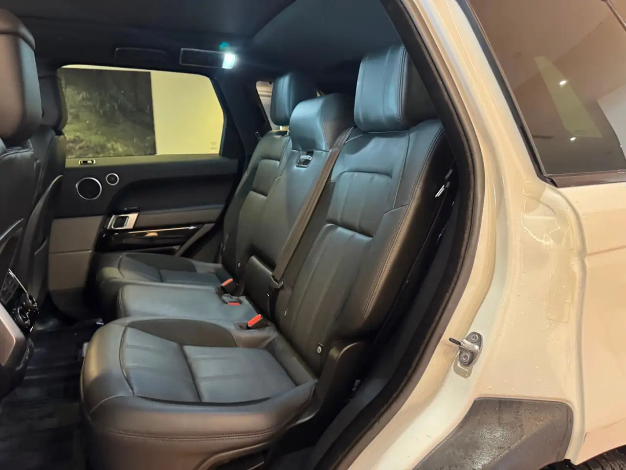 Land Rover Range Rover Sport photo Land Rover Range Rover Sport