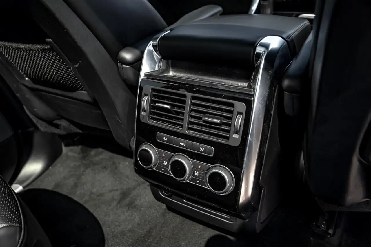 Land Rover Range Rover Sport снимка Land Rover Range Rover Sport