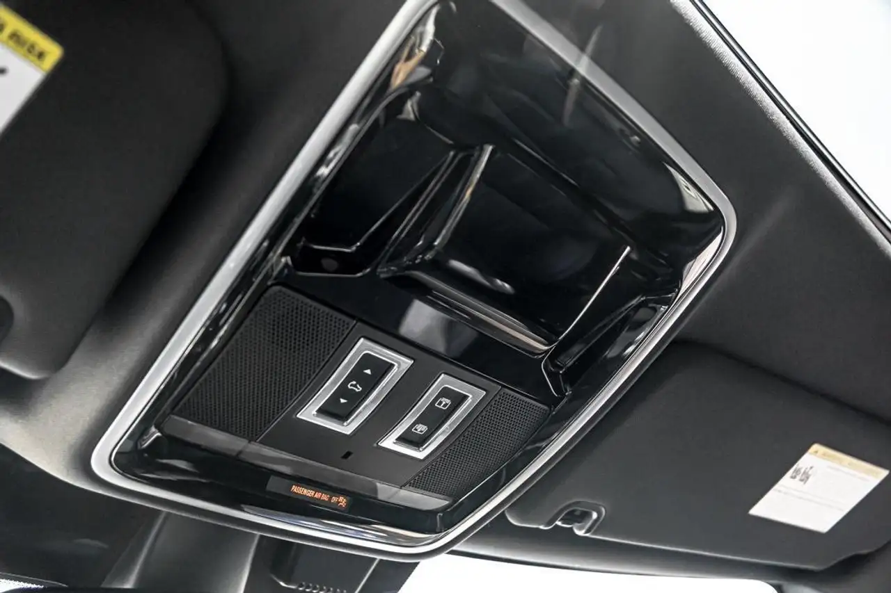 Land Rover Range Rover Sport снимка Land Rover Range Rover Sport