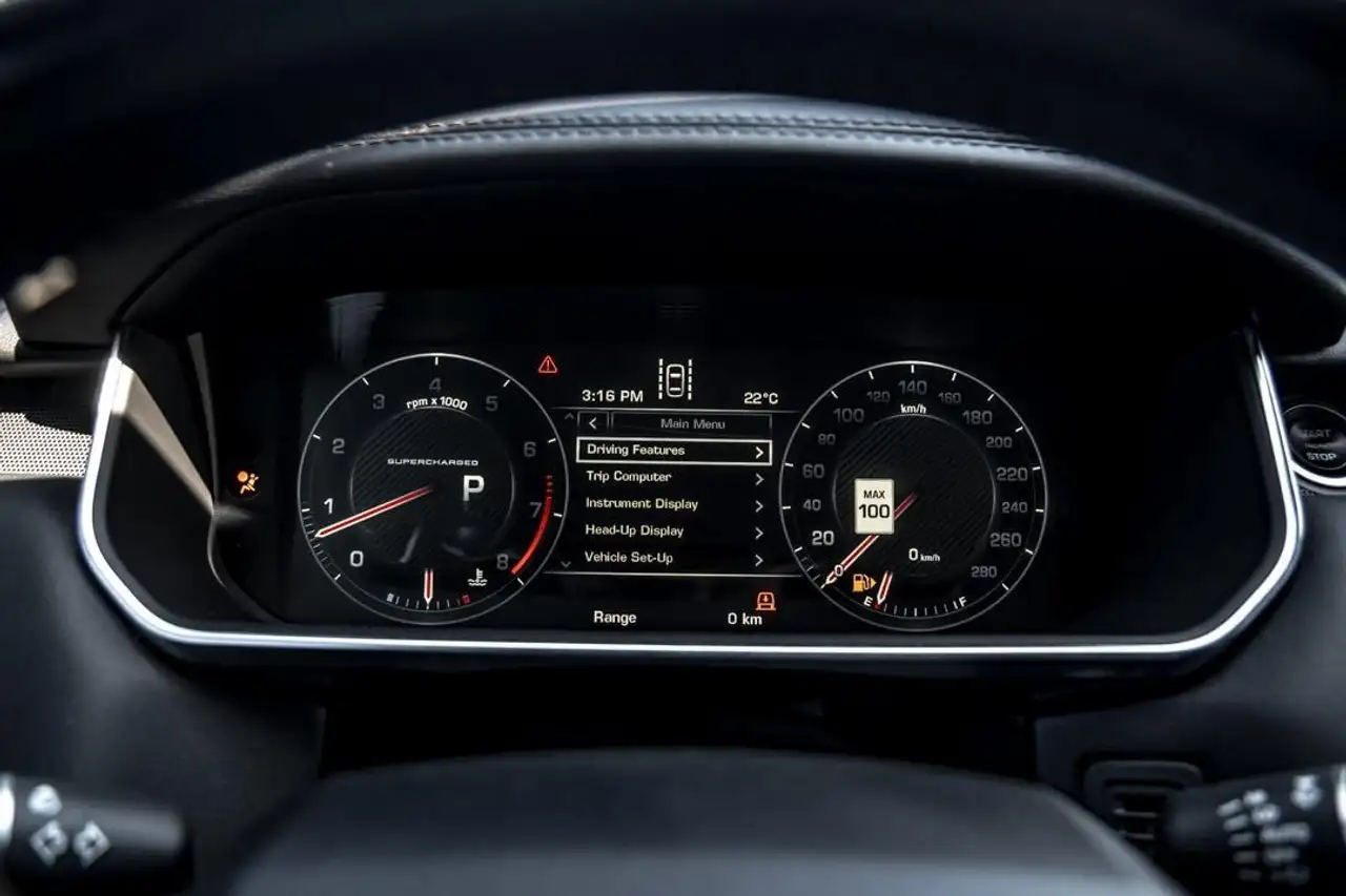Land Rover Range Rover Sport снимка Land Rover Range Rover Sport