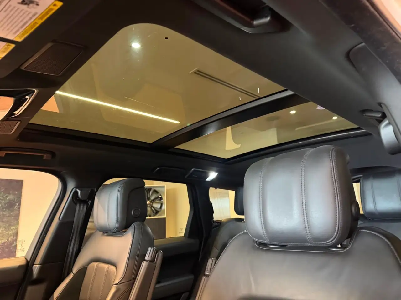 Land Rover Range Rover Sport photo Land Rover Range Rover Sport