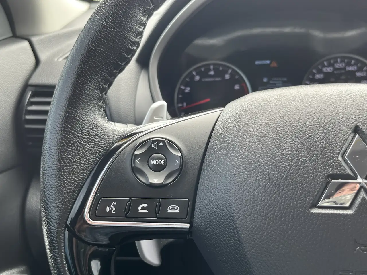 Mitsubishi Eclipse Cross photo Mitsubishi Eclipse Cross