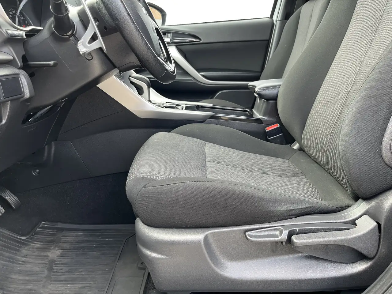 Mitsubishi Eclipse Cross photo Mitsubishi Eclipse Cross