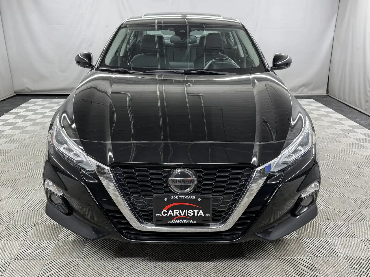 Nissan Altima снимка Nissan Altima