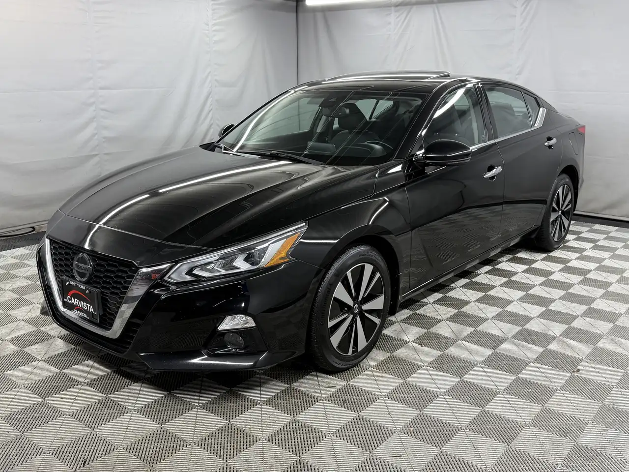 Nissan Altima снимка Nissan Altima