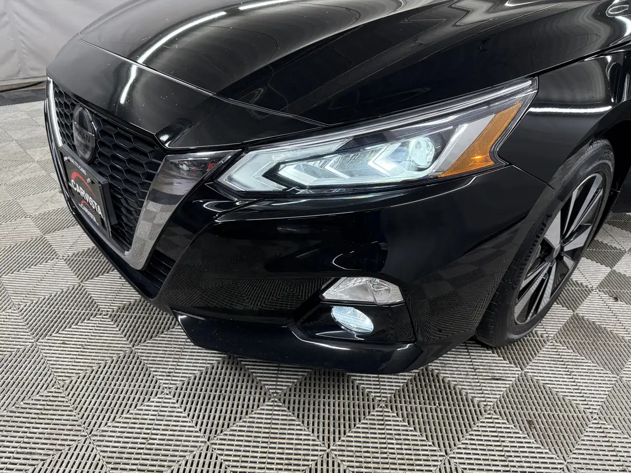 Nissan Altima снимка Nissan Altima