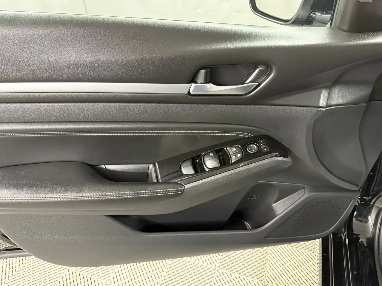 Nissan Altima снимка Nissan Altima