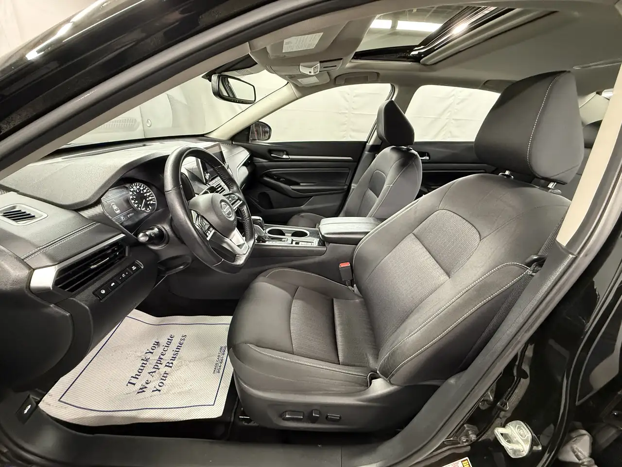 Nissan Altima снимка Nissan Altima