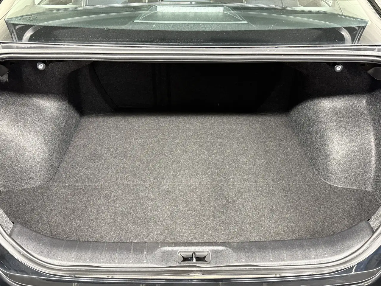 Nissan Altima снимка Nissan Altima