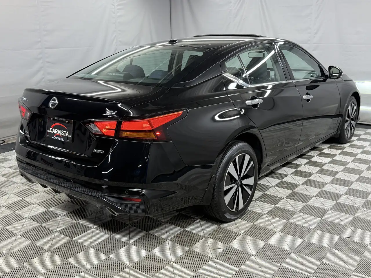 Nissan Altima снимка Nissan Altima