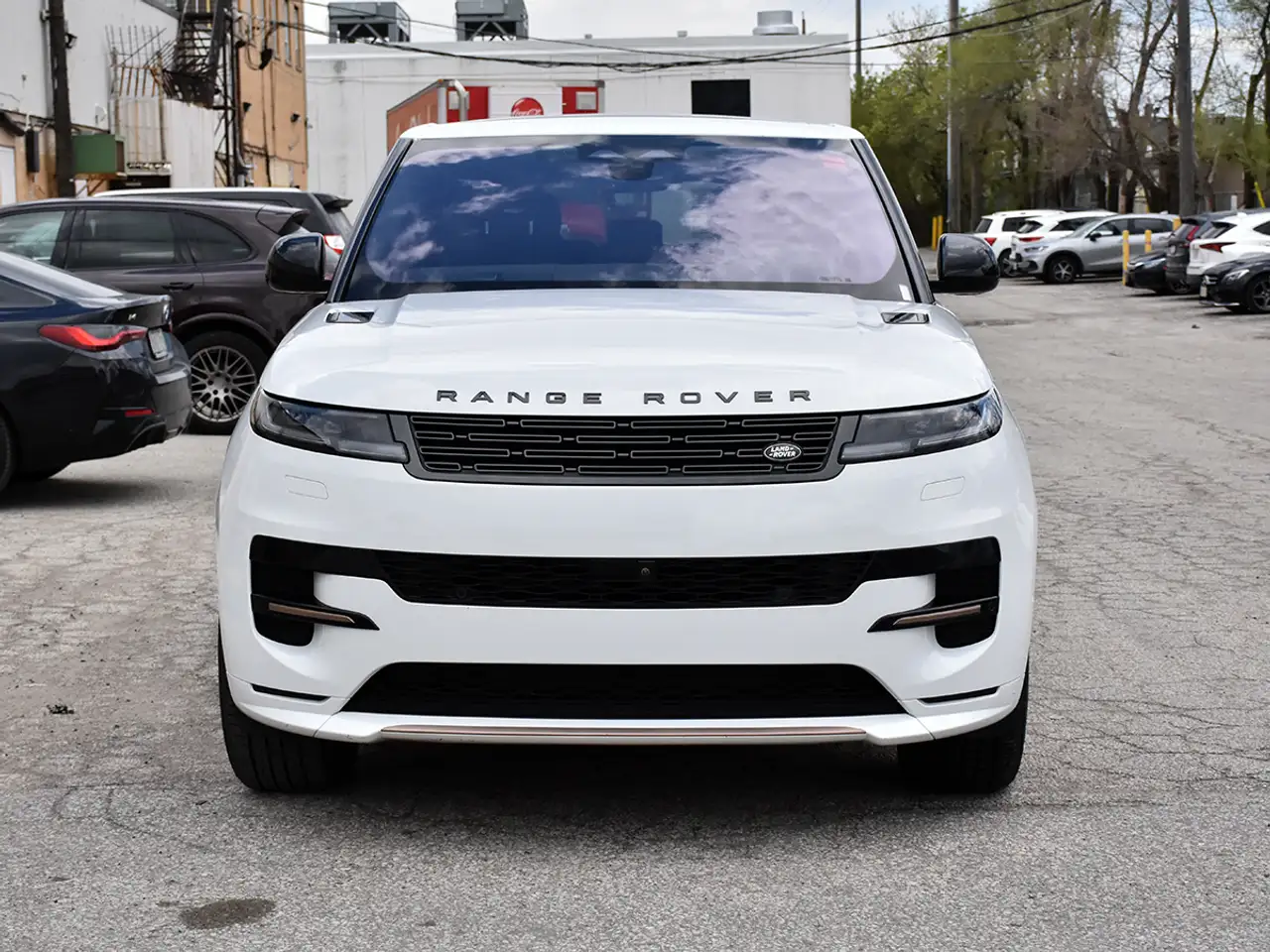 Land Rover Range Rover Sport снимка Land Rover Range Rover Sport