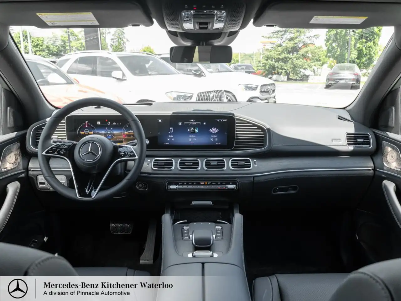 Mercedes-Benz GLE снимка Mercedes-Benz GLE