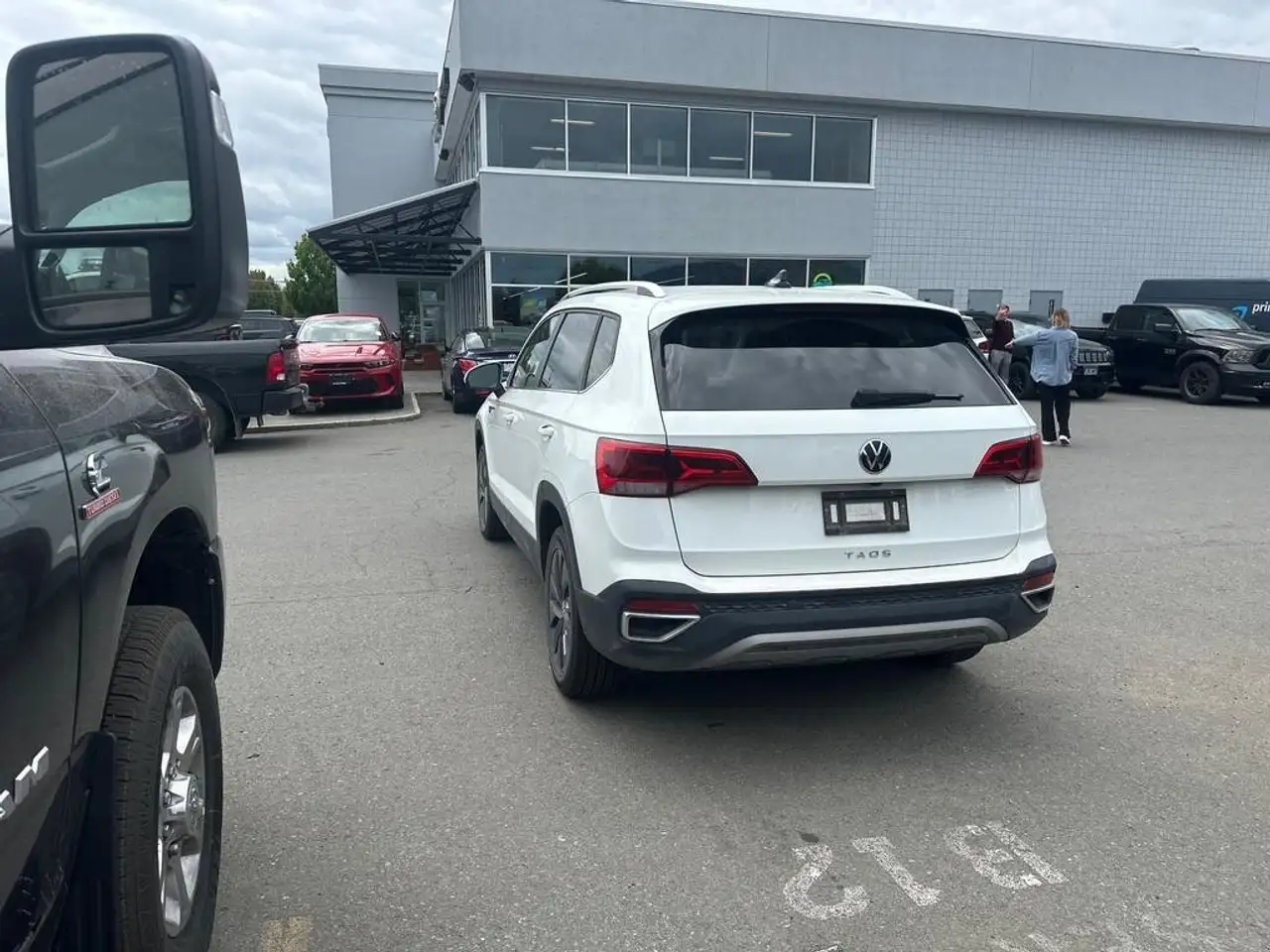 Volkswagen Taos photo Volkswagen Taos
