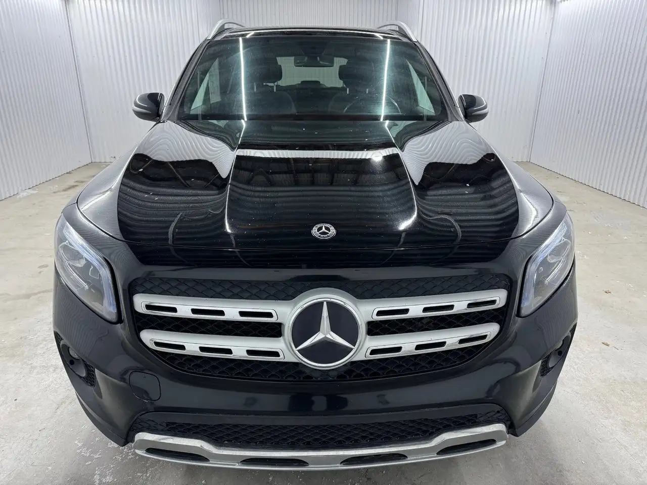 Mercedes-Benz GLB photo Mercedes-Benz GLB