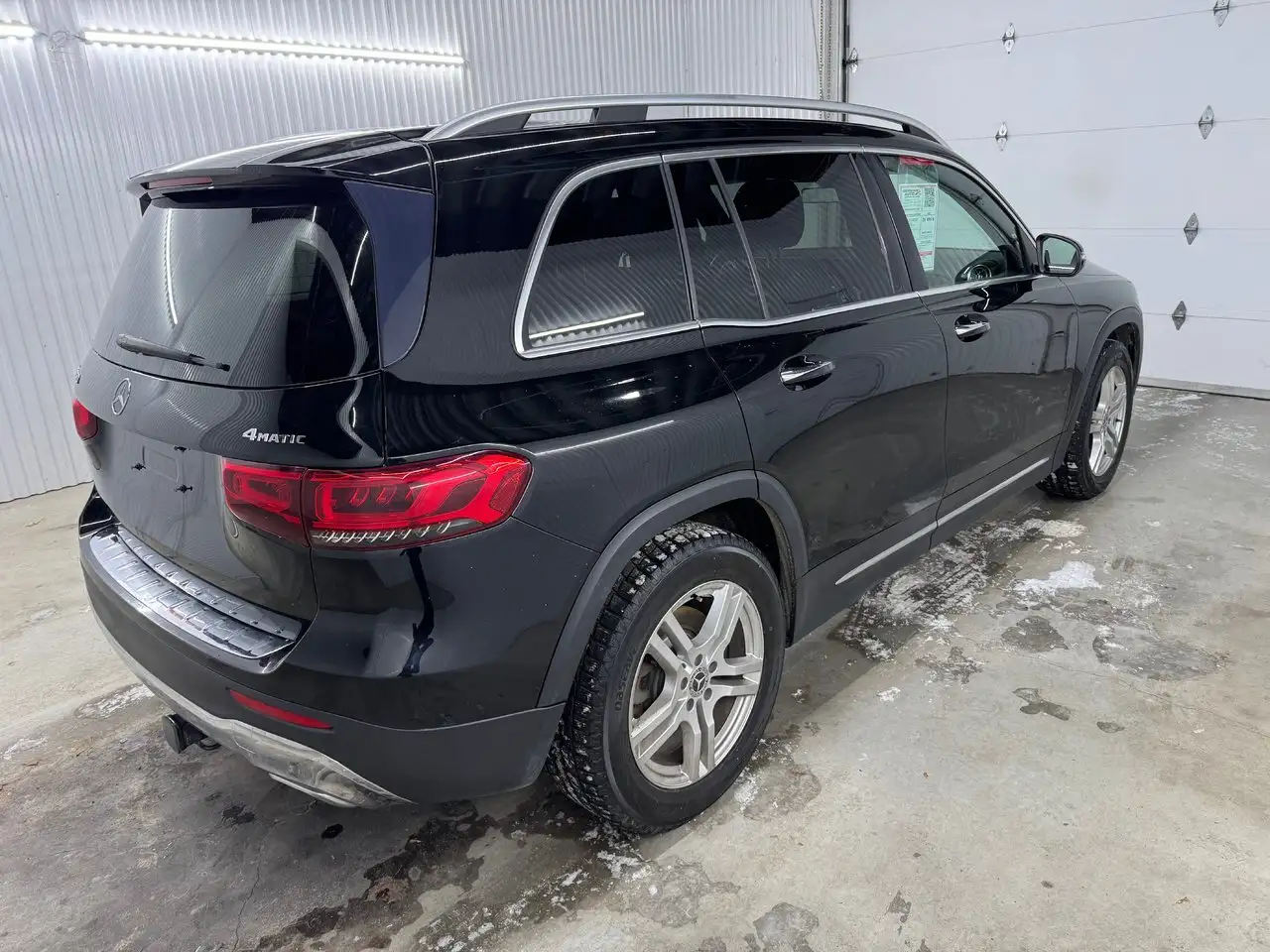 Mercedes-Benz GLB photo Mercedes-Benz GLB