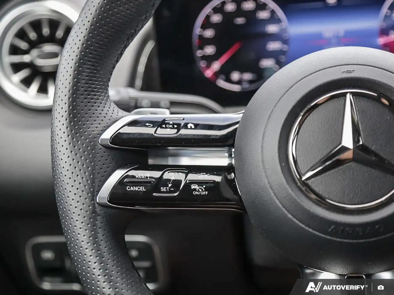 Mercedes-Benz GLB fotografie Mercedes-Benz GLB
