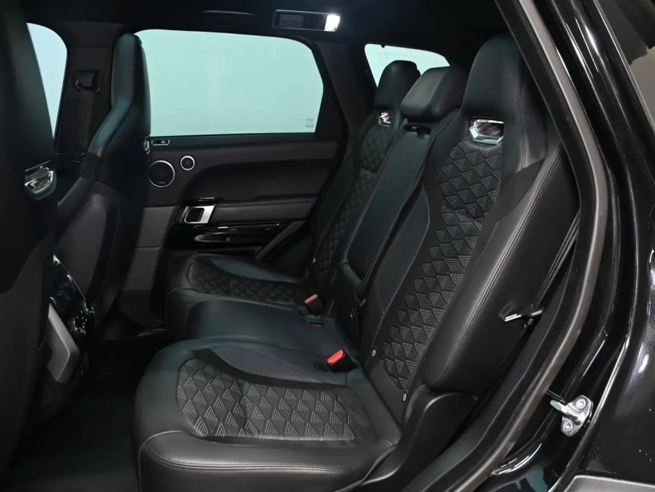 Land Rover Range Rover Sport снимка Land Rover Range Rover Sport