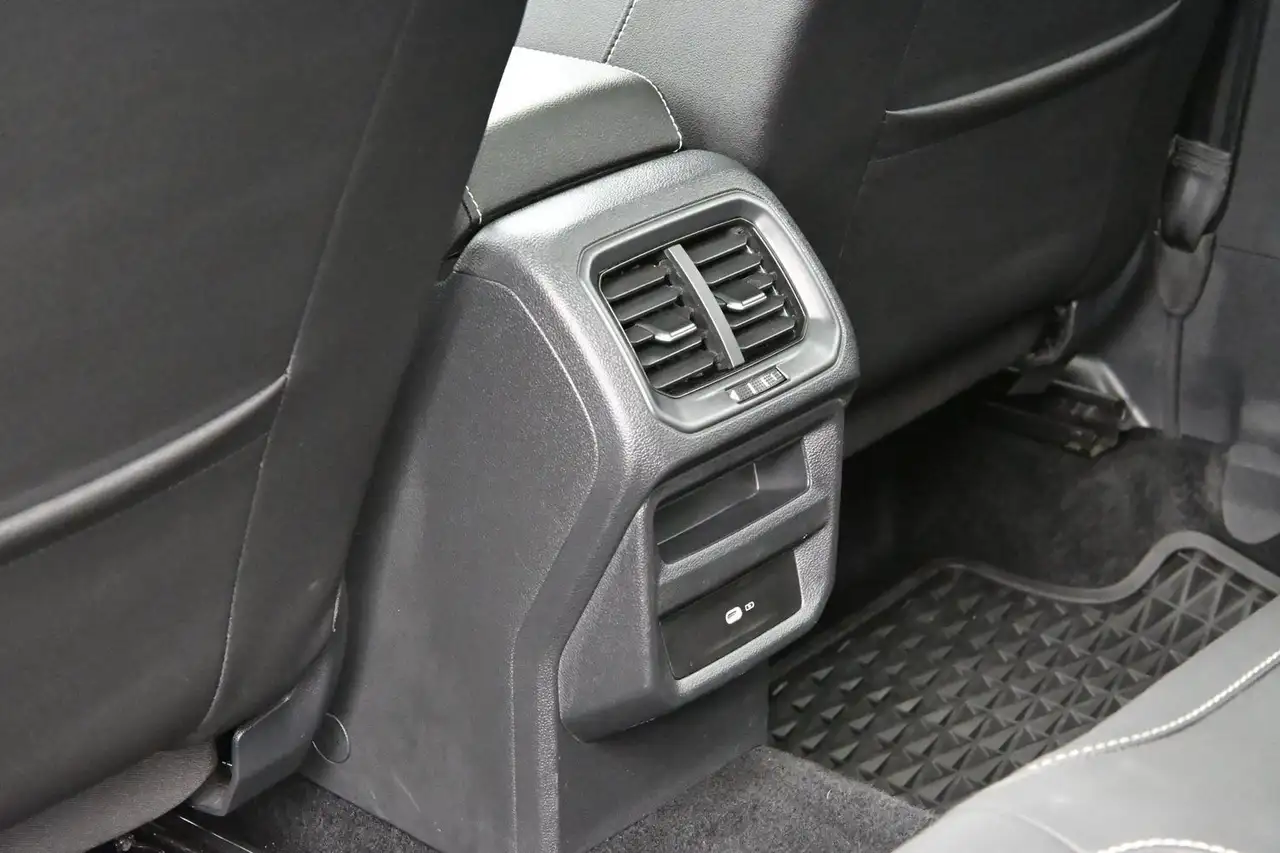 Volkswagen Taos снимка Volkswagen Taos