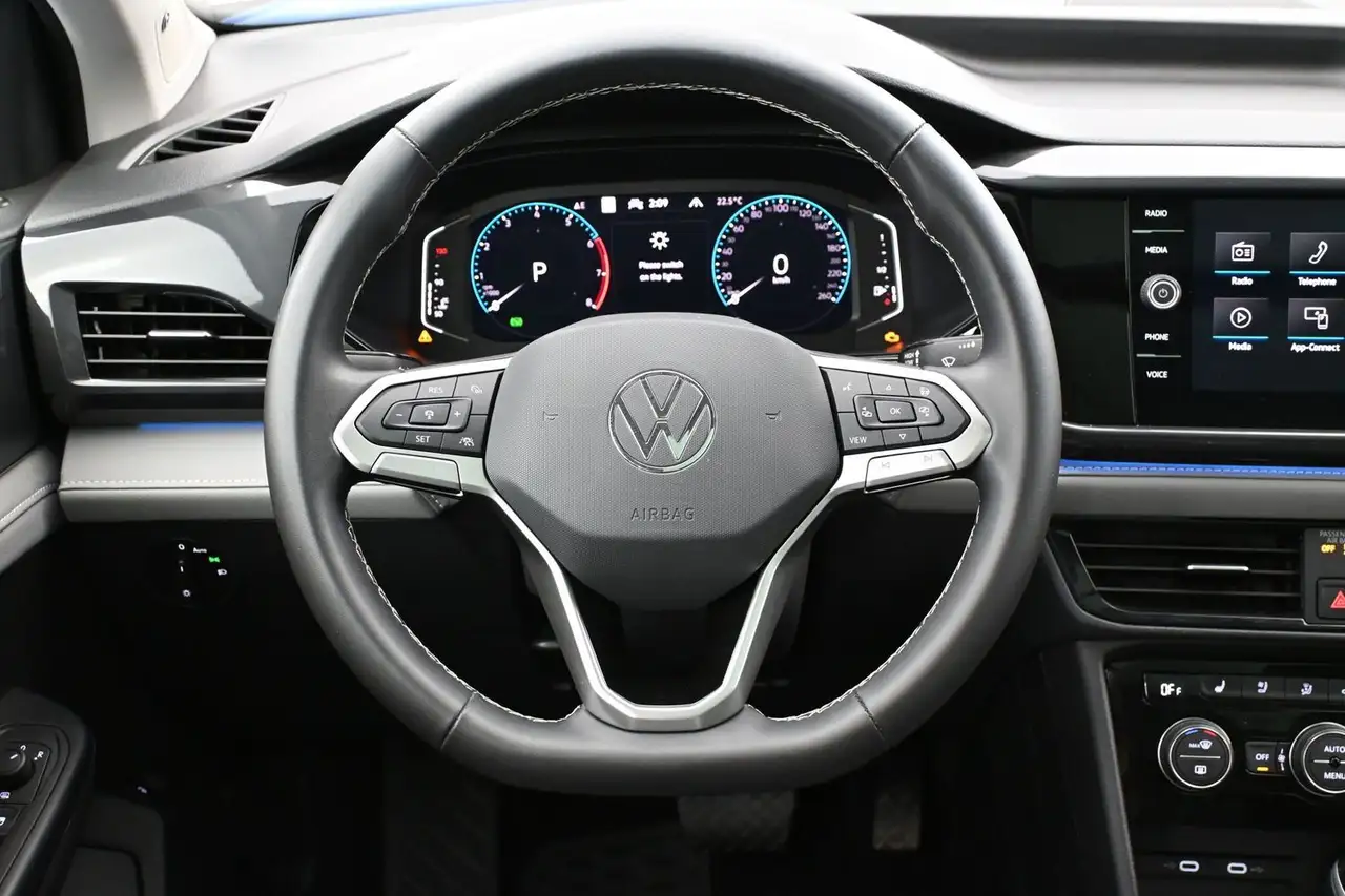 Volkswagen Taos снимка Volkswagen Taos