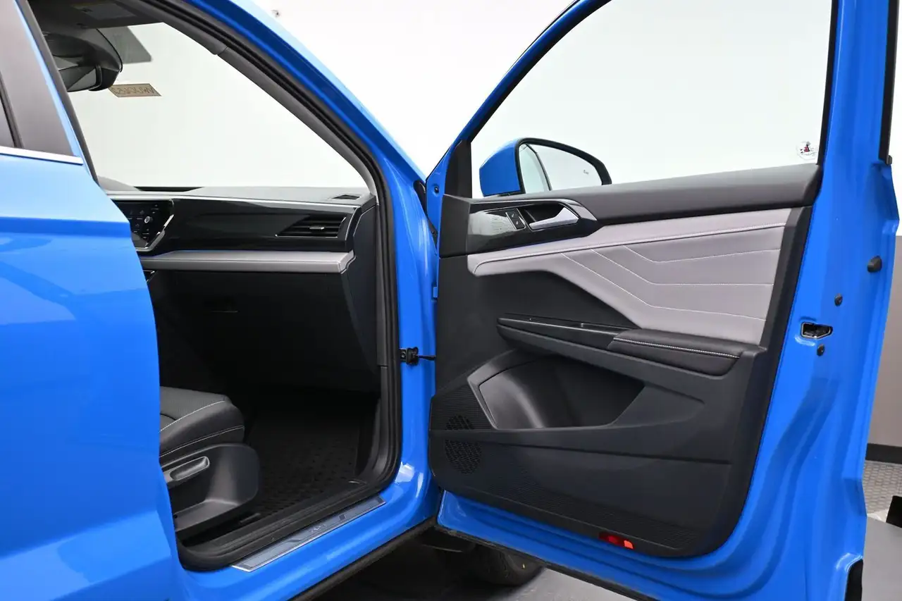 Volkswagen Taos снимка Volkswagen Taos