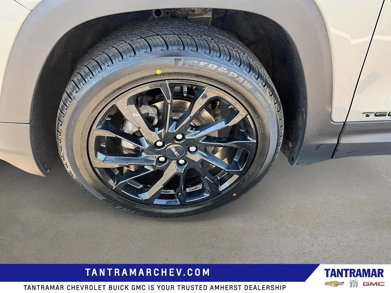 GMC Terrain photo GMC Terrain