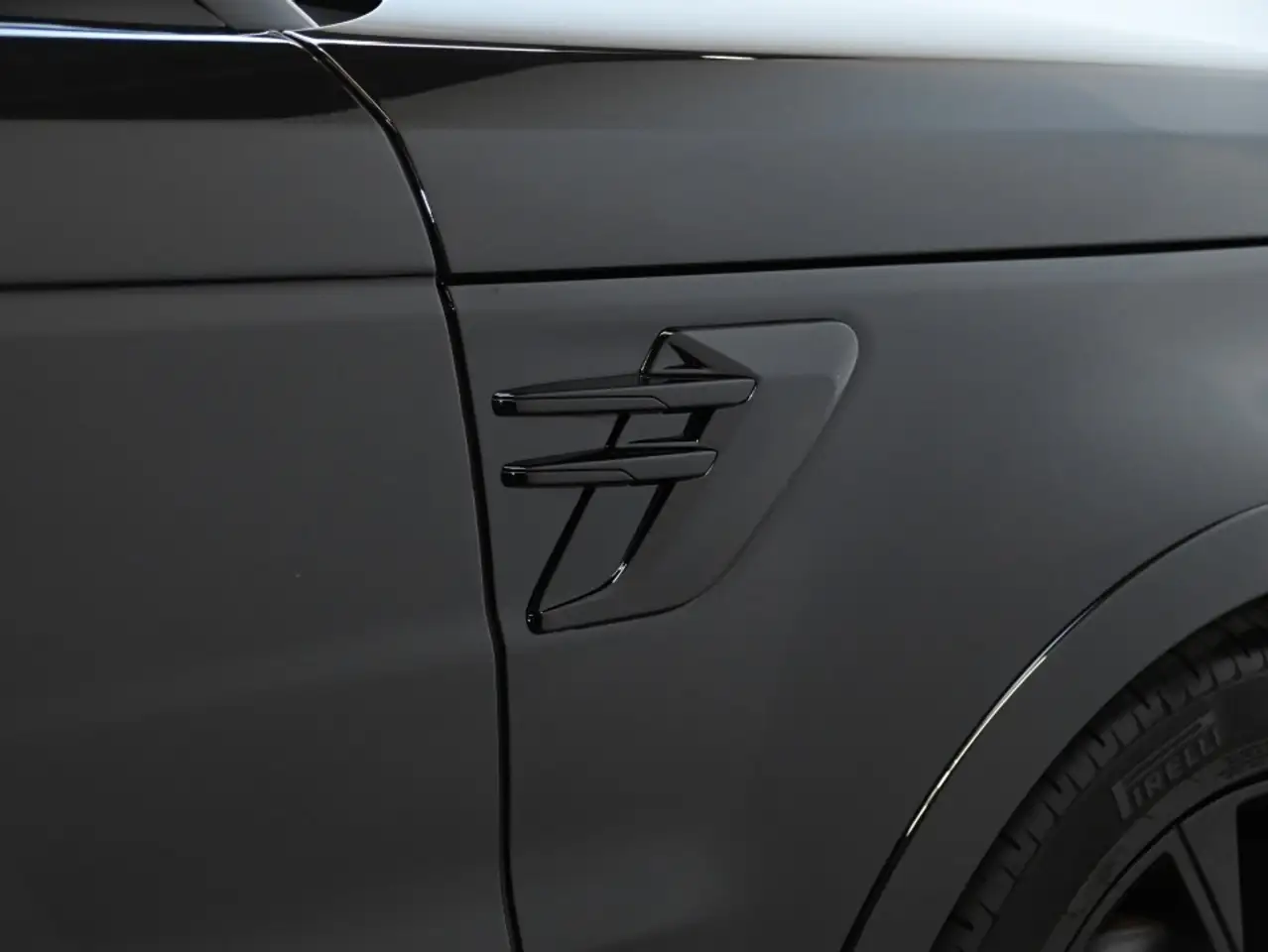 Land Rover Range Rover Sport снимка Land Rover Range Rover Sport