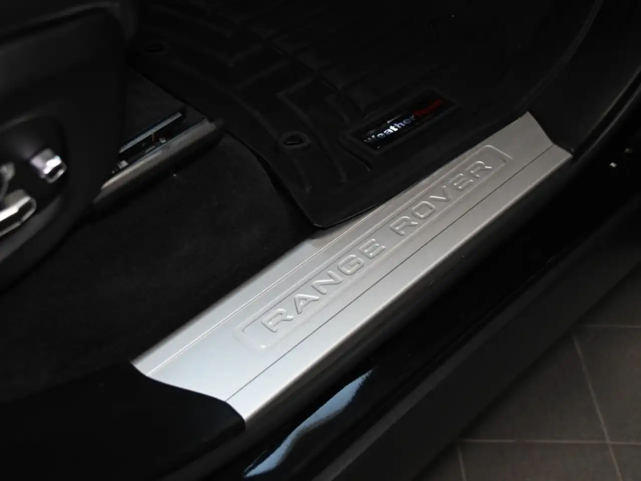 Land Rover Range Rover Sport снимка Land Rover Range Rover Sport