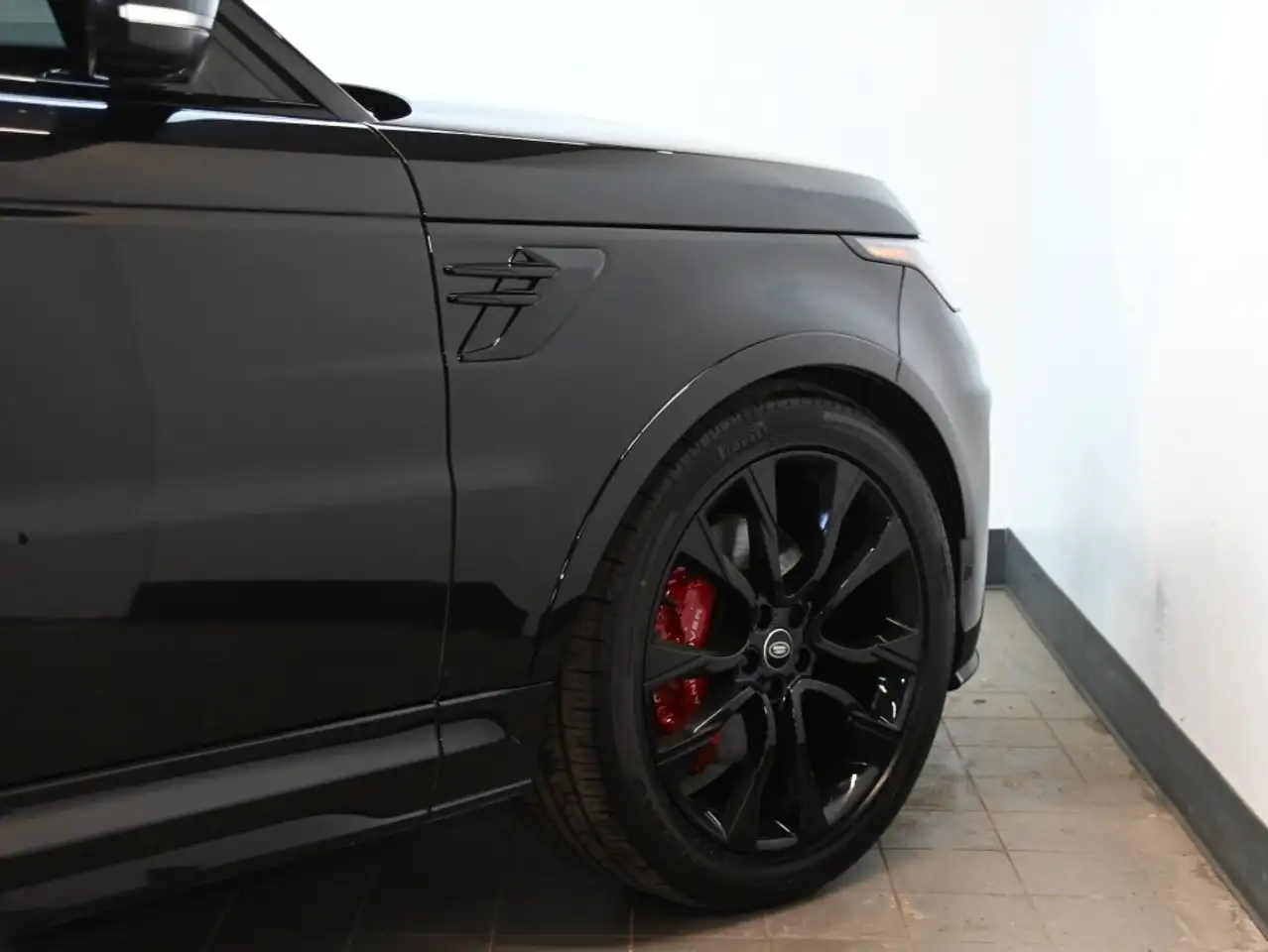 Land Rover Range Rover Sport снимка Land Rover Range Rover Sport