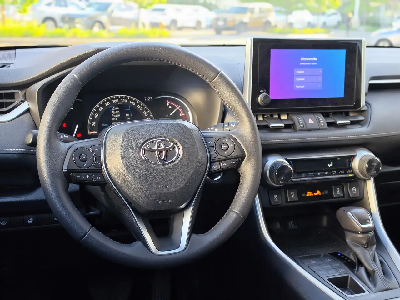 Toyota RAV 4 снимка Toyota RAV 4