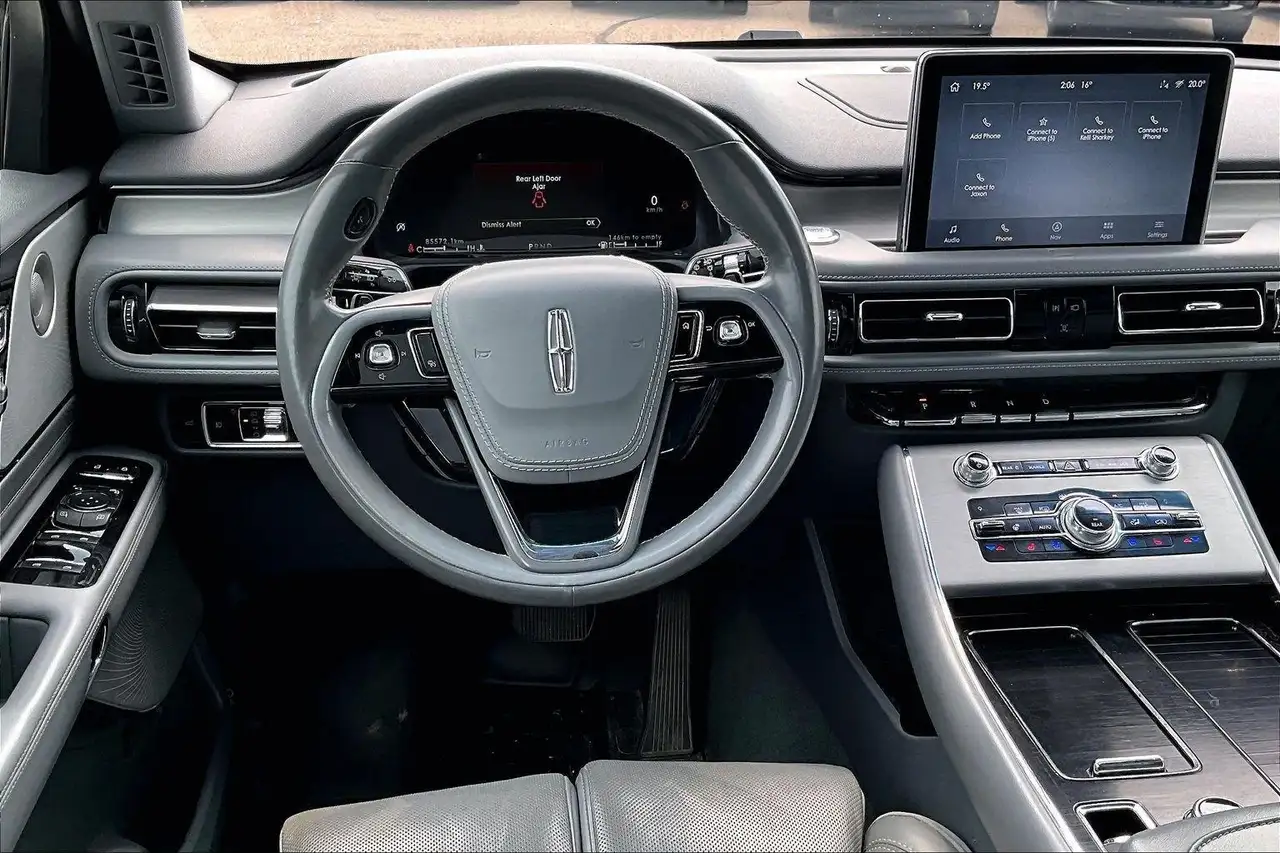 Lincoln Aviator снимка Lincoln Aviator