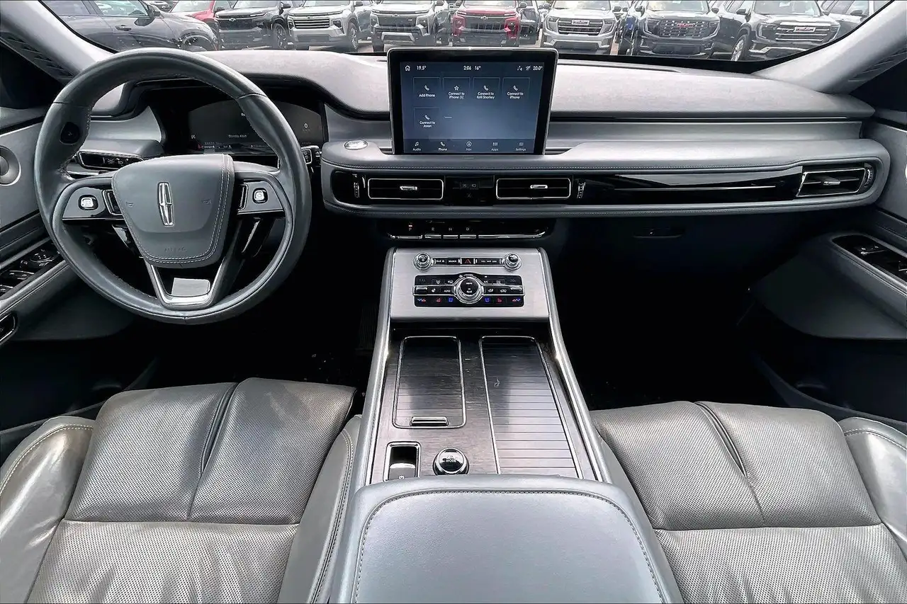 Lincoln Aviator снимка Lincoln Aviator