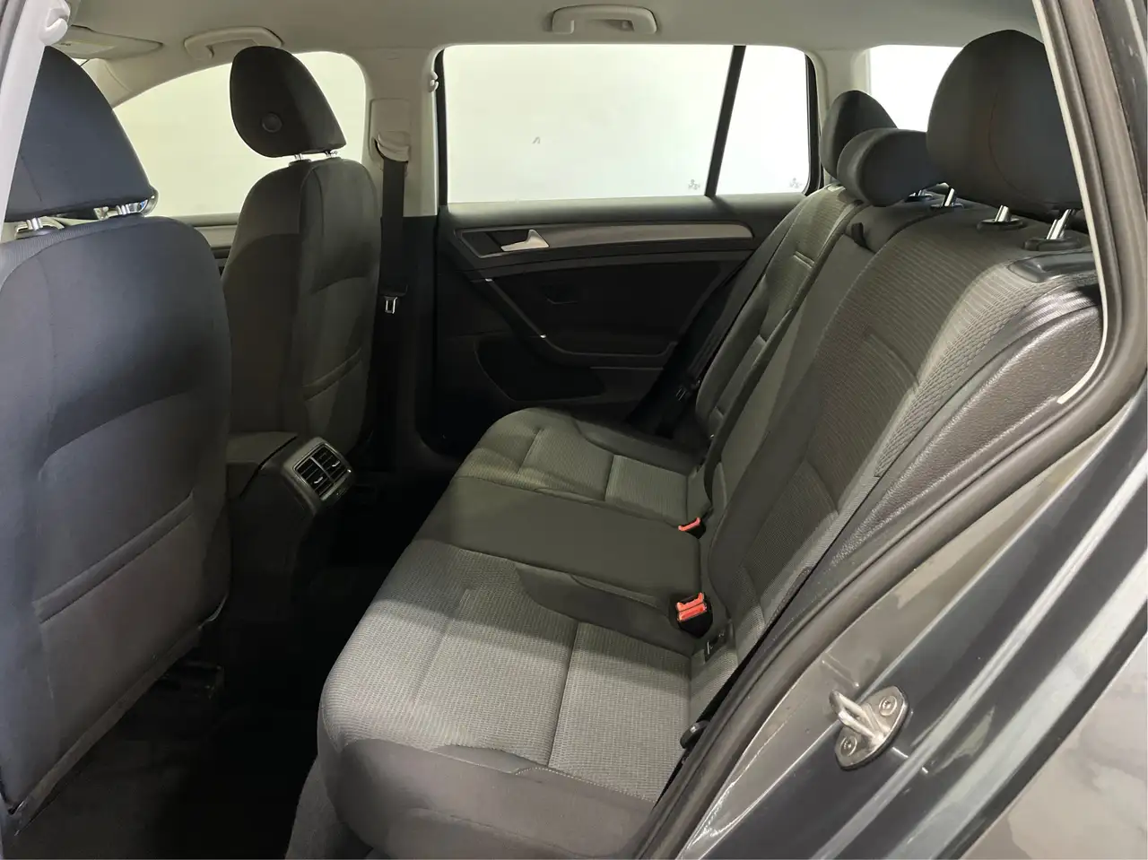 Volkswagen Golf photo Volkswagen Golf