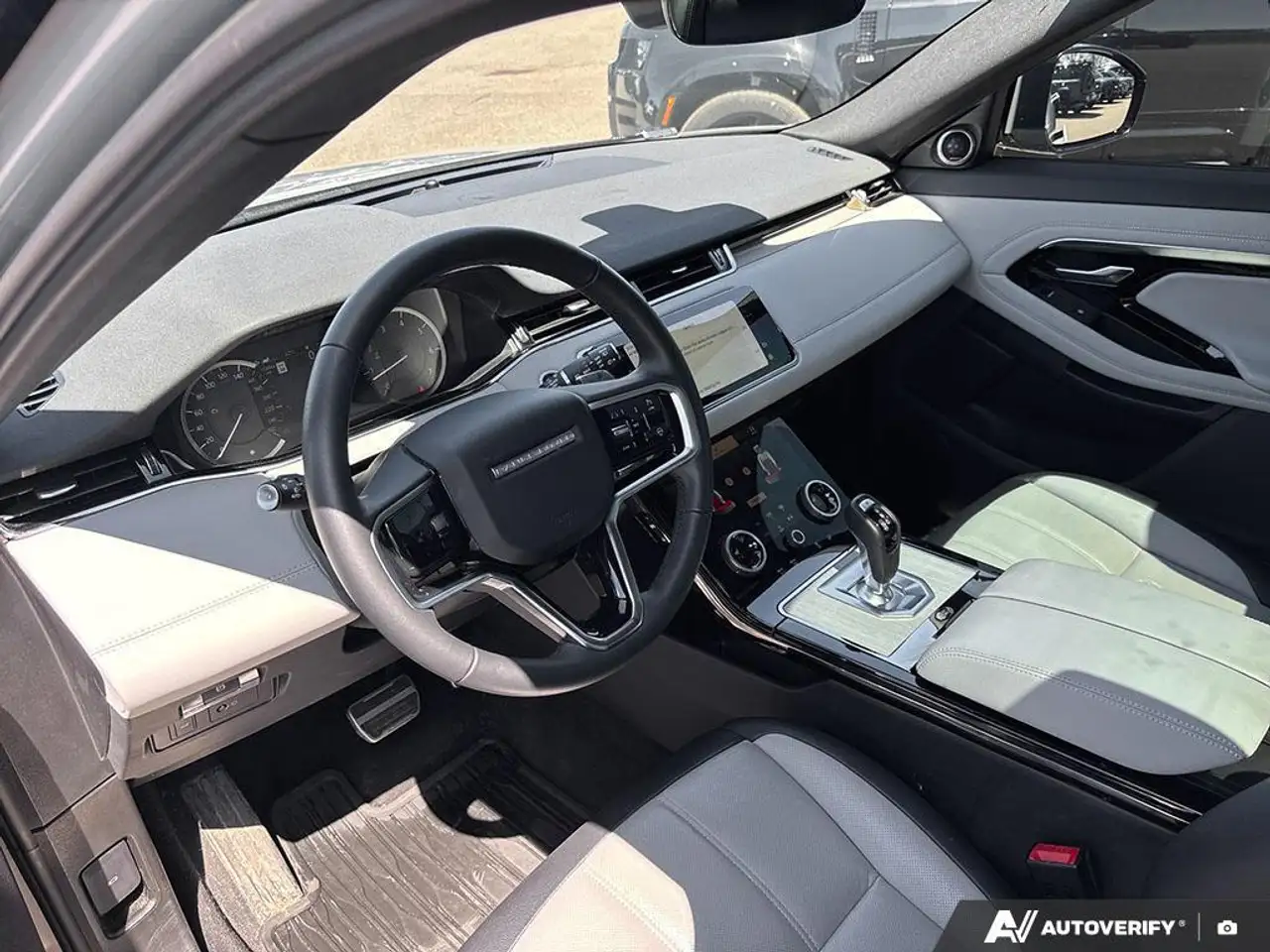 Land Rover Range Rover Evoque снимка Land Rover Range Rover Evoque