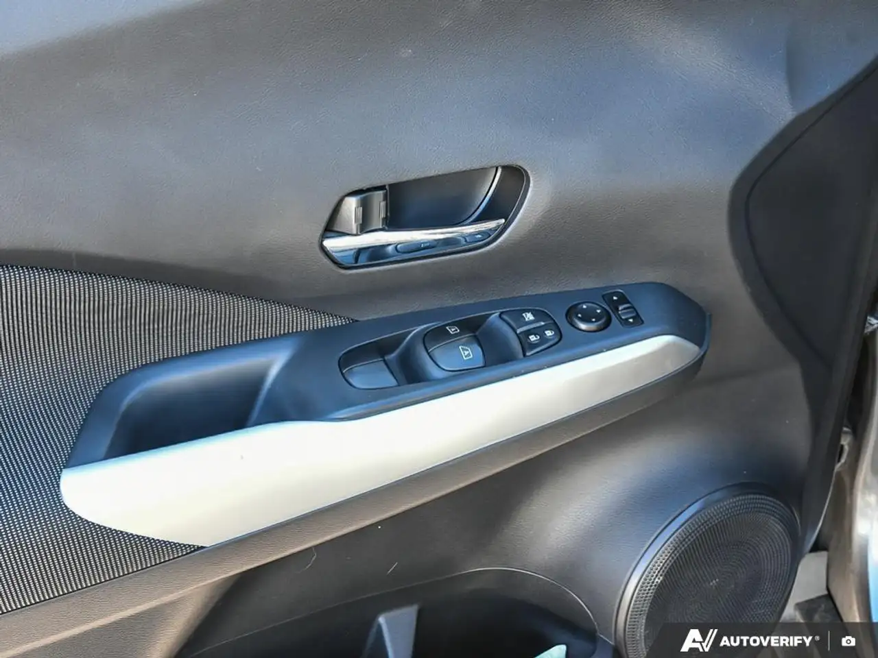 Nissan Kicks photo Nissan Kicks
