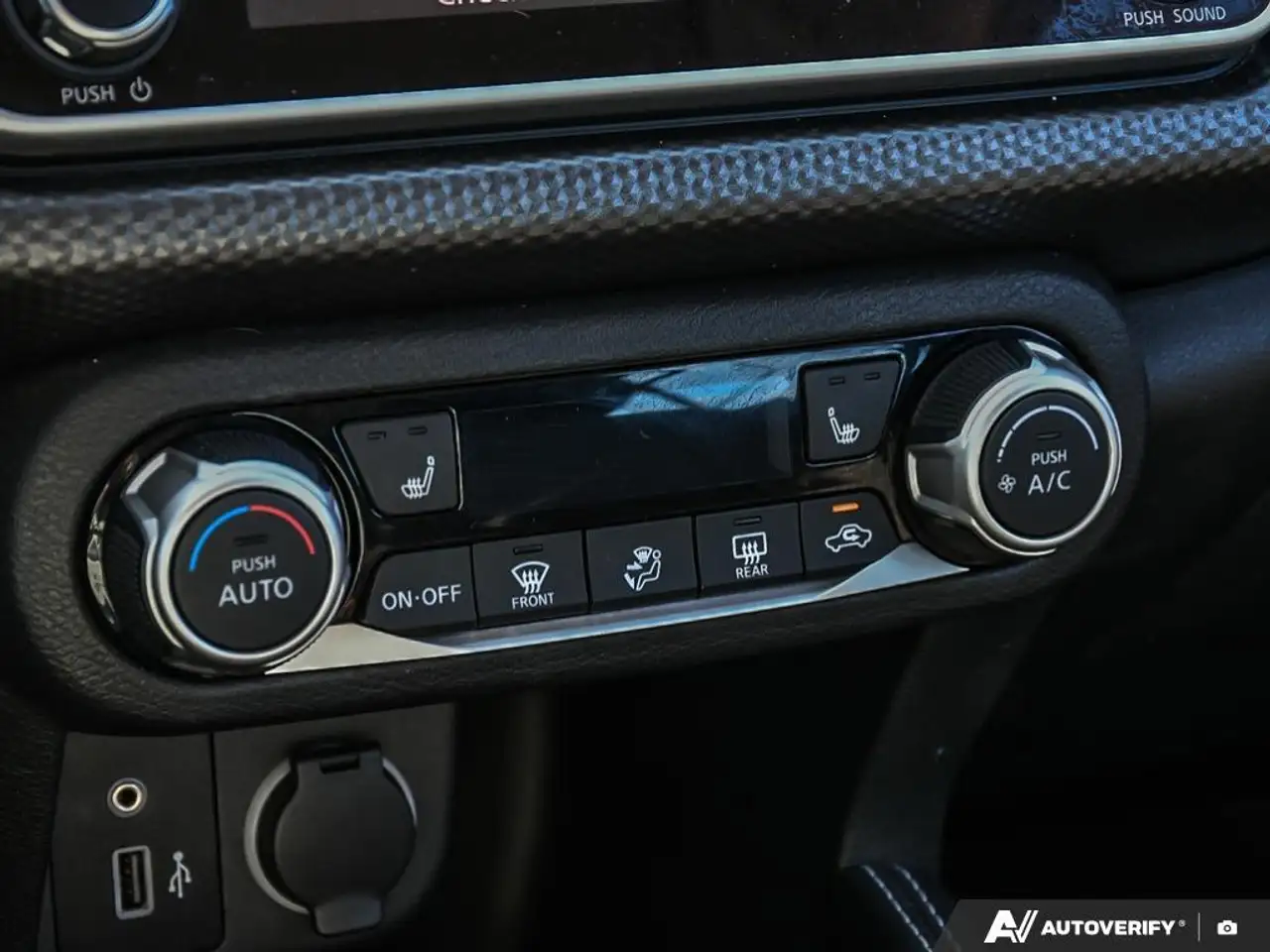 Nissan Kicks photo Nissan Kicks
